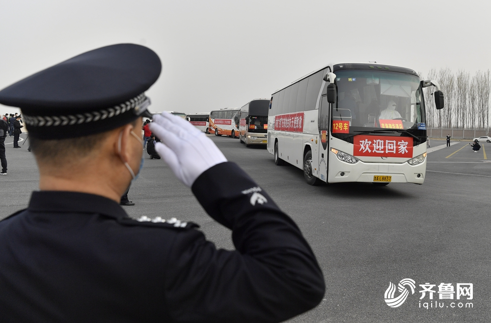 英雄归来｜迎接山东白衣天使回家，这些英雄“礼遇”你们值得