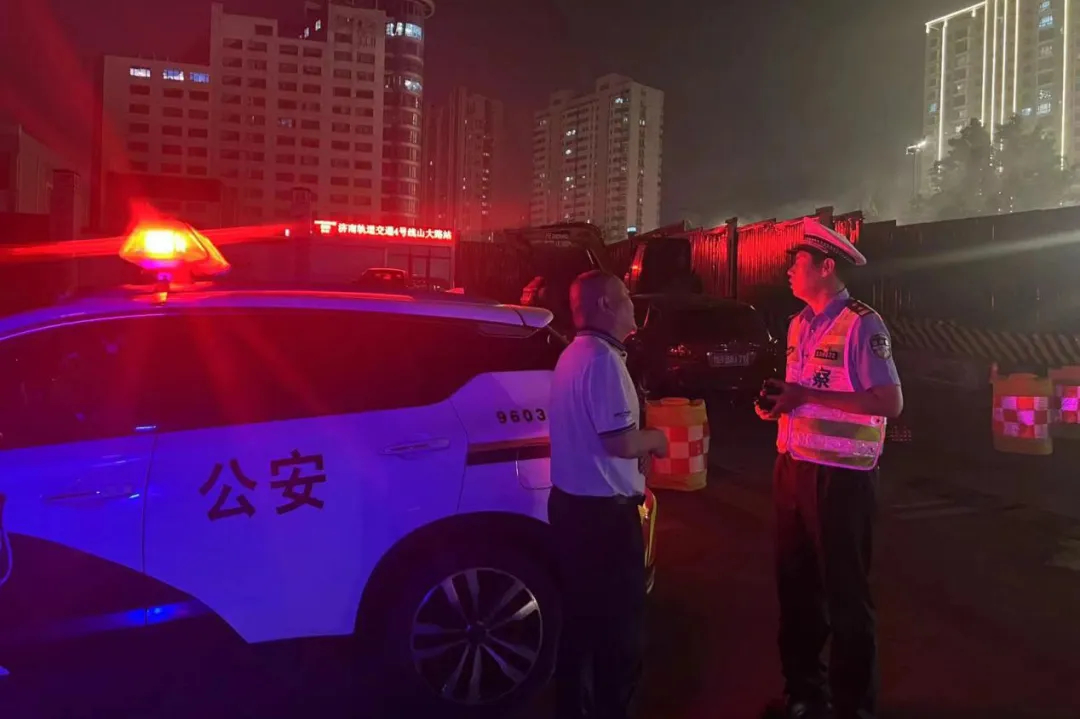 查处18起违法道路施工！济南交警 “净路2023”行动再发力