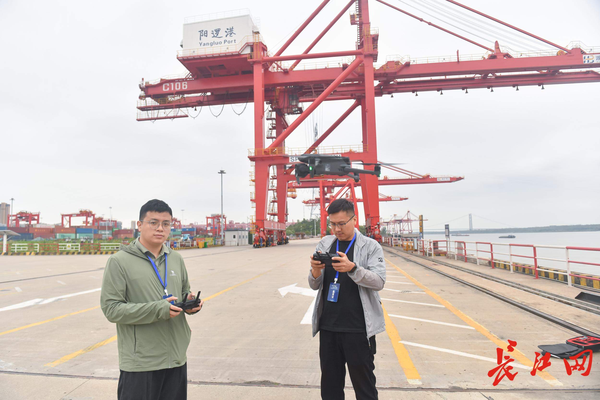 全国重点新闻网总编辑探访长江新区，看阳逻港“通江达海”打造中西部最佳“出海口”