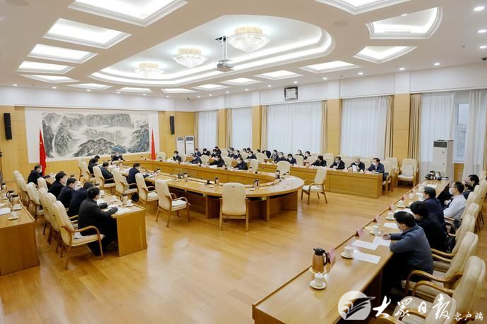 省委专题会议研究疫情防控和农业农村工作