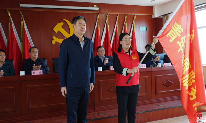 “党建红”领引“时尚绿” 济南起步区“党建引领聚人心，垃圾分类我先行”系列宣传活动正式启动