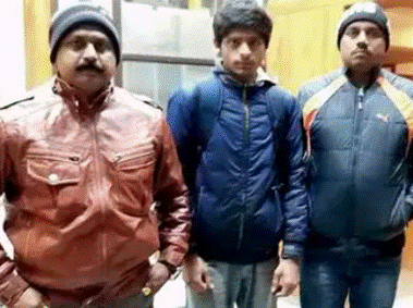 “失踪”一个月后，印度富豪之子被发现在酒店刷盘子：想证明自己的潜力