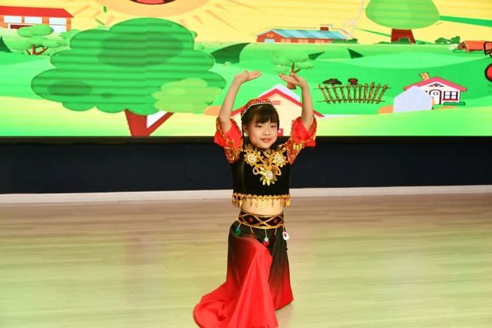 高新区奥龙小学的“十佳小舞者”舞动了童年