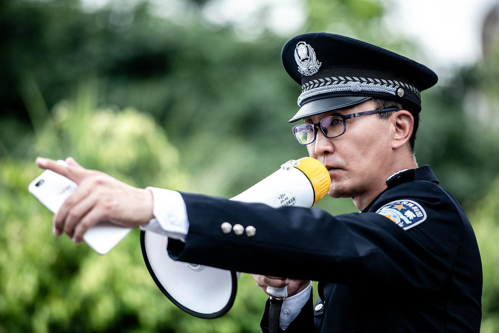 吴刚《破冰行动》大结局 在线指挥硬核团收网捉鱼