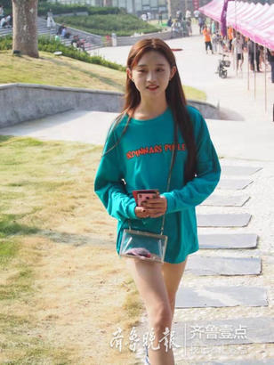 山东艺术学院迎新报到现场，学舞蹈的窈窕女孩，最小的16岁！