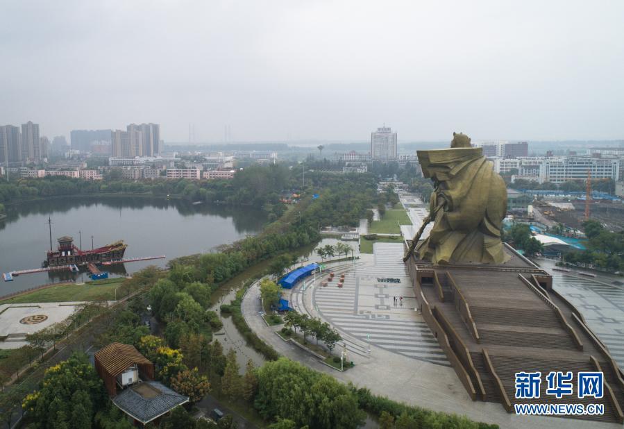湖北荆州：已组织专家对关公雕像搬移选址方案进行咨询论证