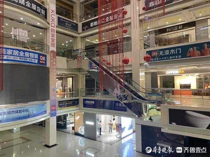 花50万装修，开业半年被迫关门！商户：当初承诺四年店面不动