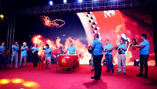 百名青年记者走基层丨西市场街道举办庆祝北大片区回迁两周年暨喜迎新中国成立70周年社区喜乐会