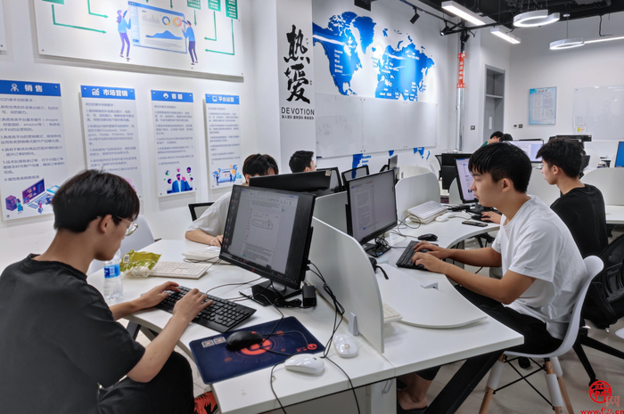 政校企多方联动  济南市商务局走进山东商职共探电商人才发展新模式