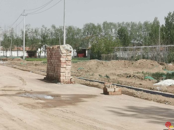 【啄木鸟行动】商河县252县道渣土裸露·