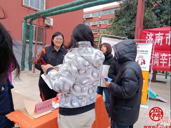 济南市槐荫区黄河大集｜南辛庄街道第八届爱满辛西·银发生辉公益集市来啦