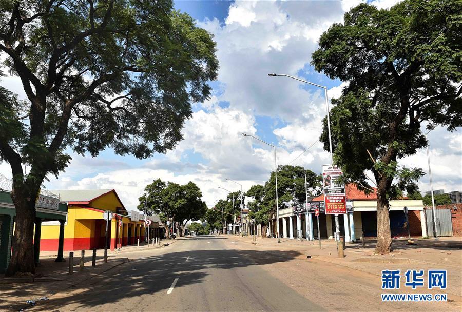 南非实施全国范围“封城”首日