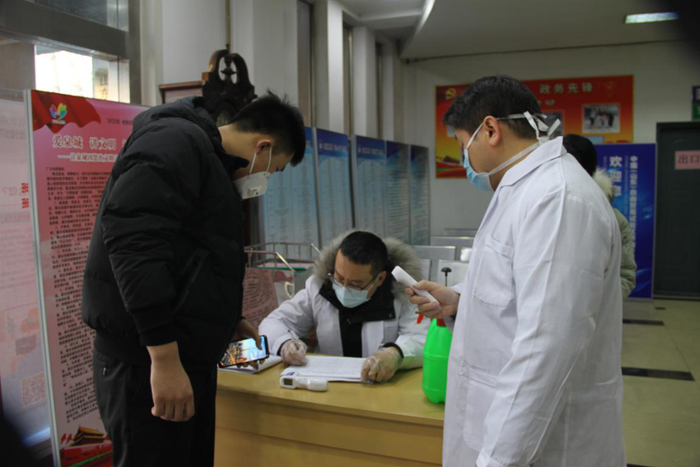 【历城战“疫”】两线作战的排头兵——记历城区行政审批局唐文晋