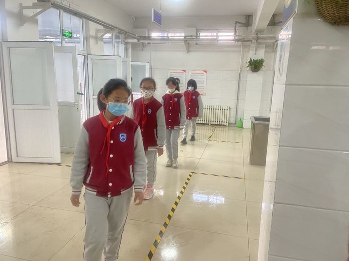 济南高新区海川中学旅游路校区全校师生再次进行疫情防控演练