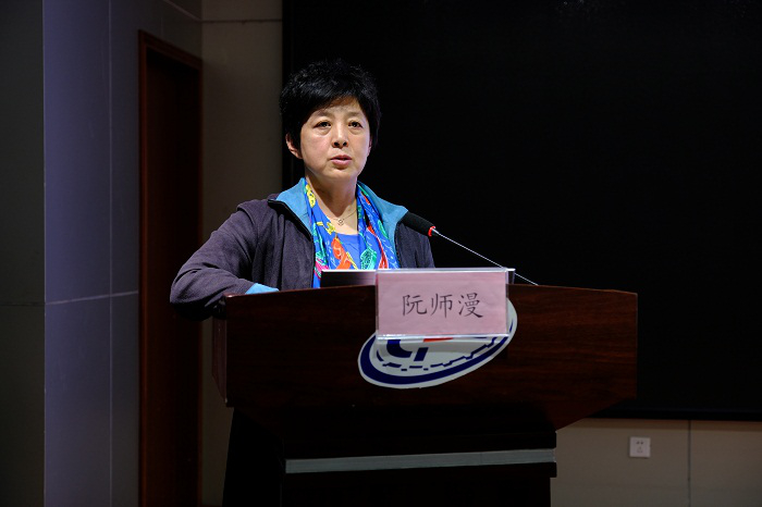 山东大学公卫学院2019级新生来济南市疾控中心开展入学教育