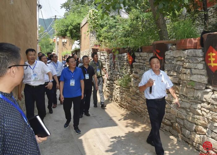 市政协“挖掘乡村特色资源 力促乡村旅游提质升级”专题“商量”在章丘区启动