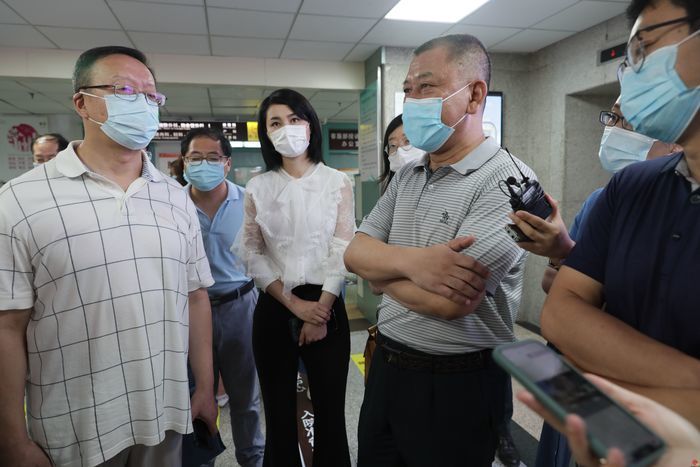 让数据多跑路 让老年人少跑腿 市政协围绕“关爱老年群体，共享智能生活”现场商量