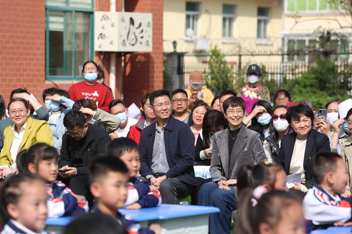 泉星小学一年级常规展示活动，搭建科学衔接“泉引桥”