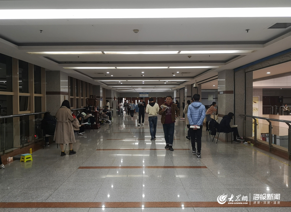 挑灯夜读！山东一高校学生备战国考、研究生考试