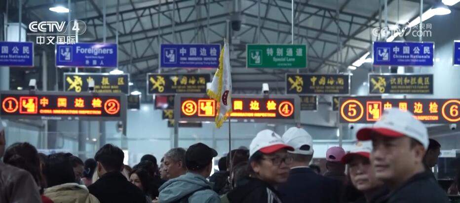 新场景活力涌现 新老商圈掀起新年“热”消费 喜迎“开门红”