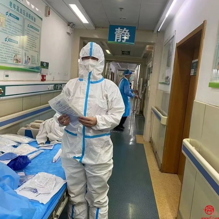 坚守一线——“疫”起护老，“疫”定能赢！