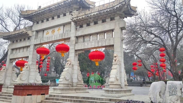 兔年“气氛组”上线！千佛山等9家公园景区万盏红灯笼喜庆迎新春