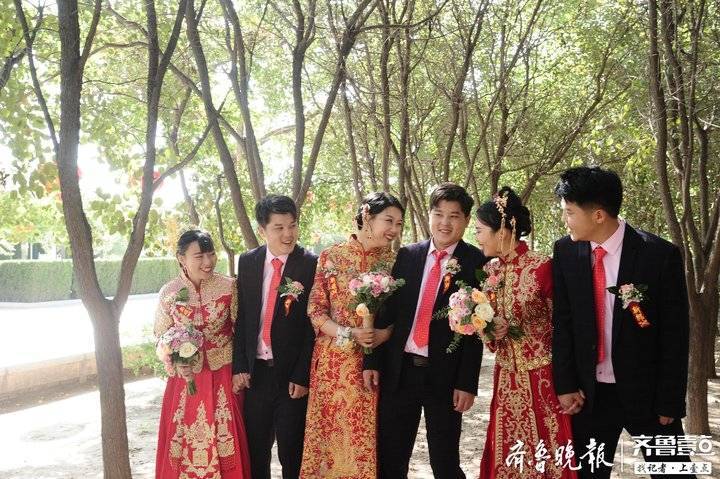 高密三胞胎同时结婚，十年前高考考出“连号分”！还期待同时生娃