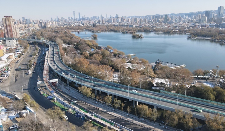 新建匝道“牵手”顺河高架路