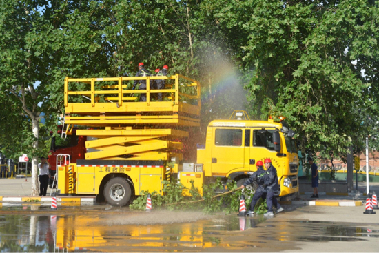 确保5000余部营运车安全！济南公交三级联动迎战台风“烟花”