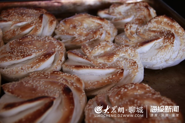 这就是山东丨茌平人餐桌上的“常客”——马蹄烧饼
