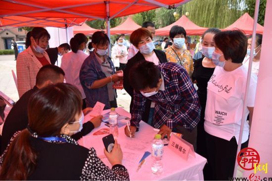 31家用工企业   200多人当场提交了求职意向 济南先行区“家门口的招聘会”又来啦