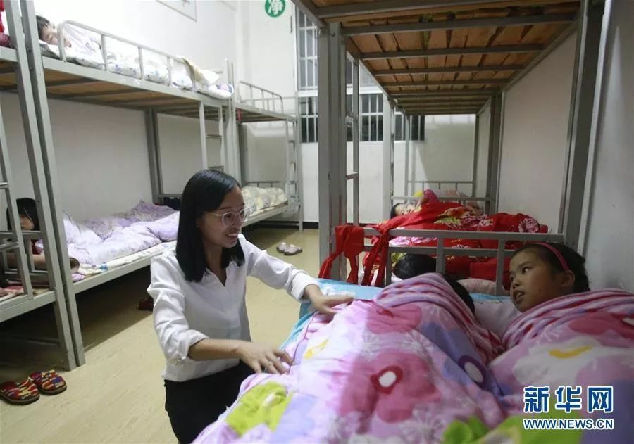 这位“90后”校长小姐姐，你的青春很美！