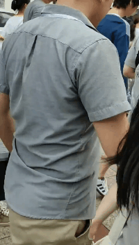 鹿晗现身惠州拍戏 被粉丝喊驼背立刻挺直腰杆