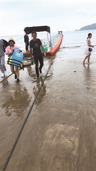 女孩爸妈昨天回应为何突然离婚 警方排除母亲嫌疑