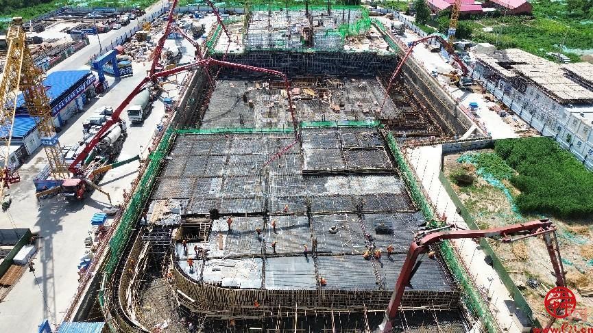 济南城建集团：披星戴月季百日攻坚战