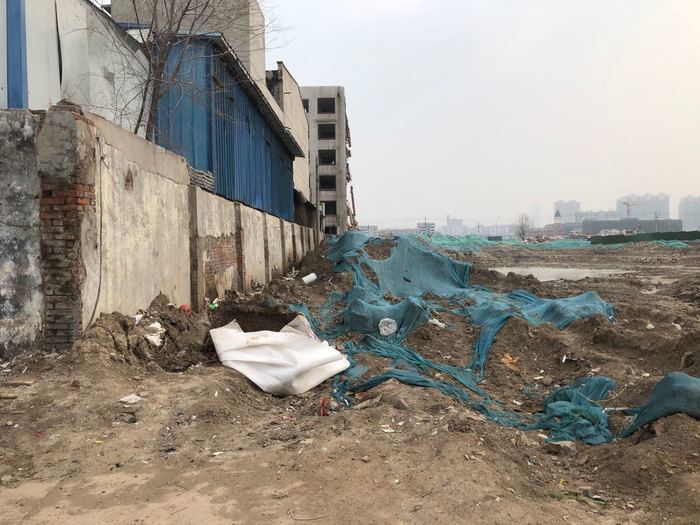 【啄木鸟在行动】天桥区小清河南路海尔云世界附近有渣土未覆盖