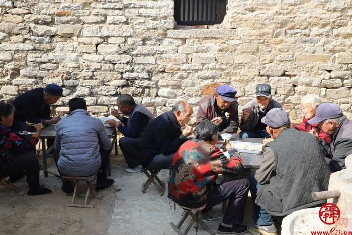 牵好“敬老线”，搭筑“温情桥”  官庄商会、新联会官庄分会联合开展重阳节走访慰问活动