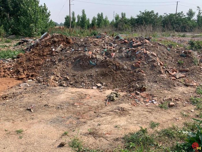 【啄木鸟在行动】枣园中学附近建筑垃圾和渣土覆盖不全