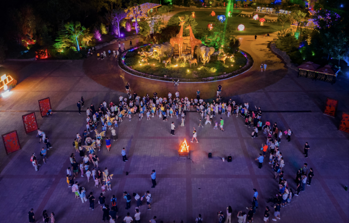 就今晚，去济野！夜间动物园开放首日超千人次打卡
