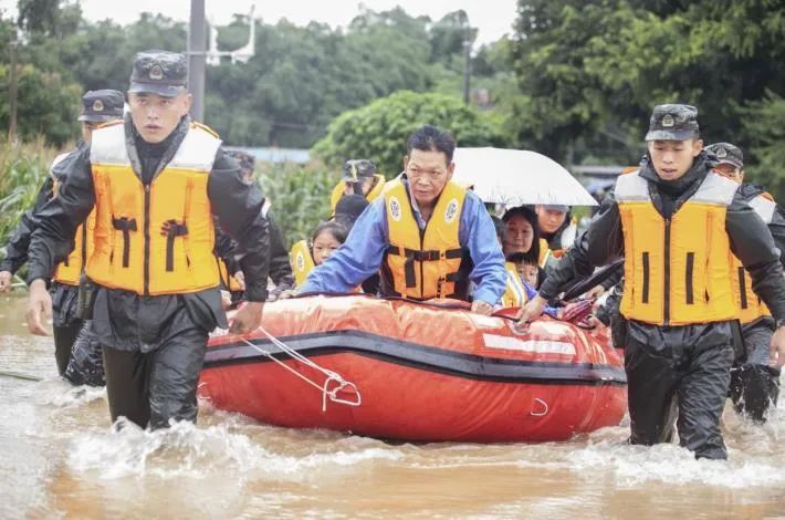 今夏南方强降雨为啥多？何时停？