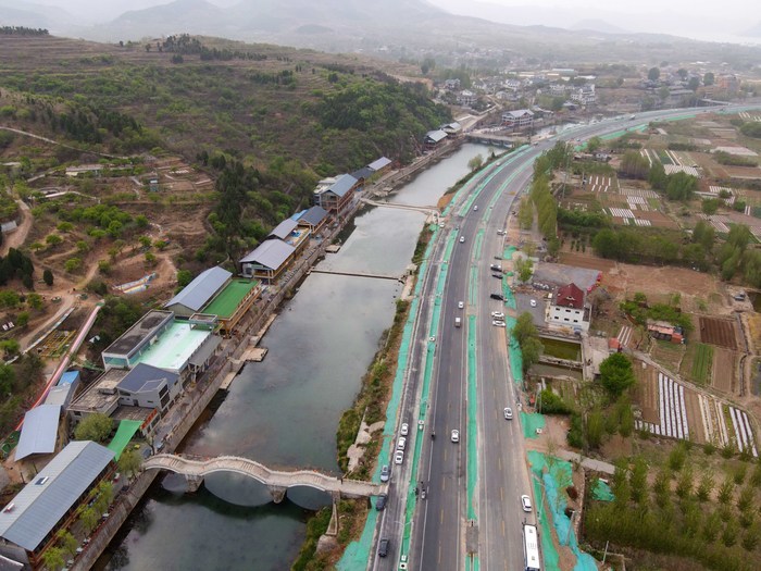 游南山更通畅！济南省道103旅游公路门牙段展“芳容”