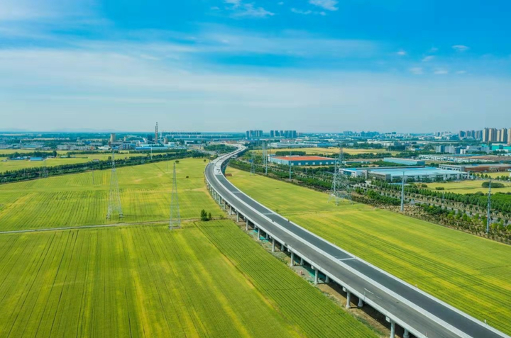 济南至微山公路济宁新机场至枣菏高速段确保年底通车