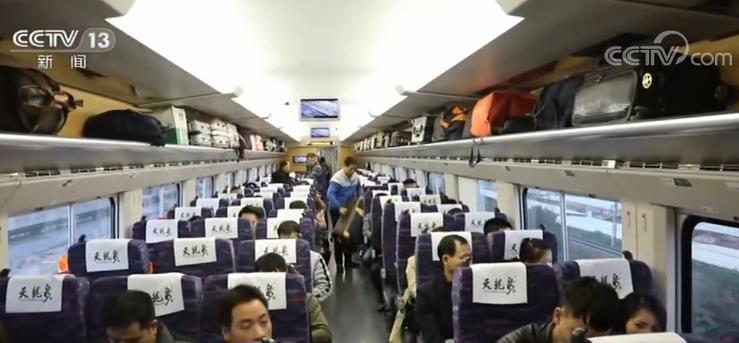 春运旅客发送量连续6天超千万 务工返乡专列陆续开行