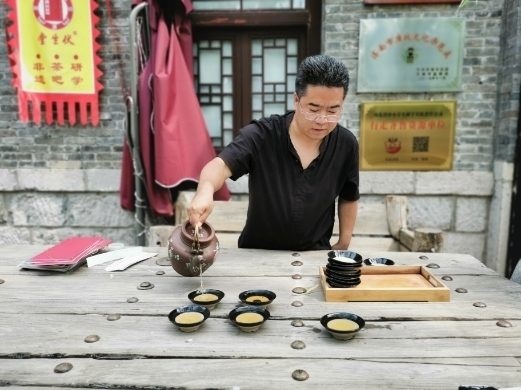 “相约文博会·献礼70年”主题采访首站走进历下文化园区