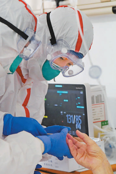 火线上的中流砥柱（来自疫情防控一线的报道）