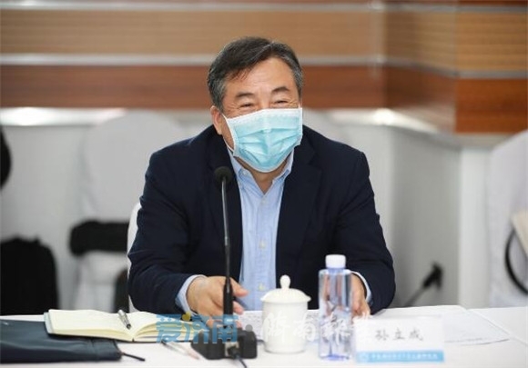 孙立成到中国科大上海研究院考察：深化合作交流 促进共同发展