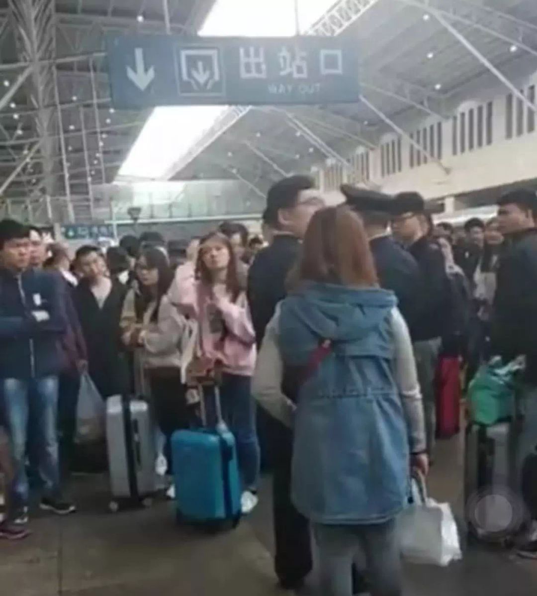 端午节火车票开抢！铁总：按客流情况办理越站补票