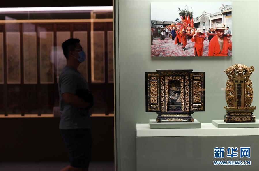 国博举办“雕绘乾坤——潮州木雕展”