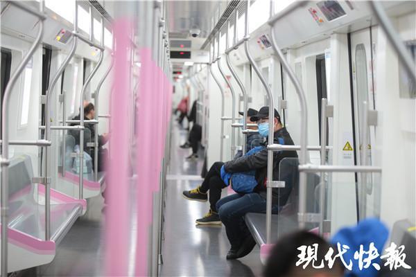 武汉地铁归来！90后司机见证昔日末班车今日首班车