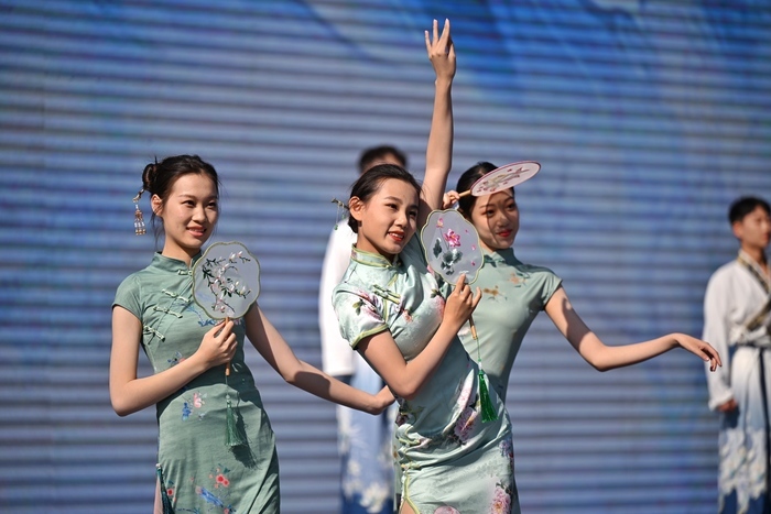 山东省济南第七中学建校70周年庆祝大会圆满举办：七秩芳华 筑梦未来